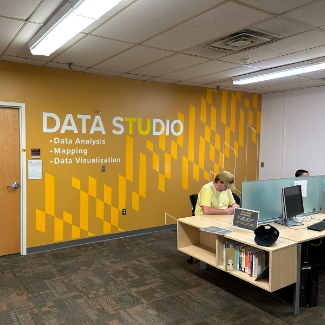 Data studio center